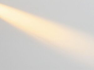 Czy prąd z fotowoltaiki jest wykorzystywany na bieżąco? Kompleksowy przewodnik po autokonsumpcji i zarządzaniu energią słoneczną